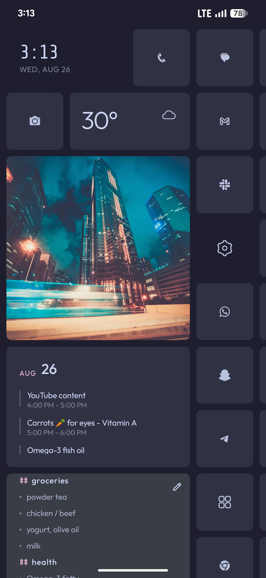 Axo Launcher — tiles packed dark: clock, photo, agenda, notes